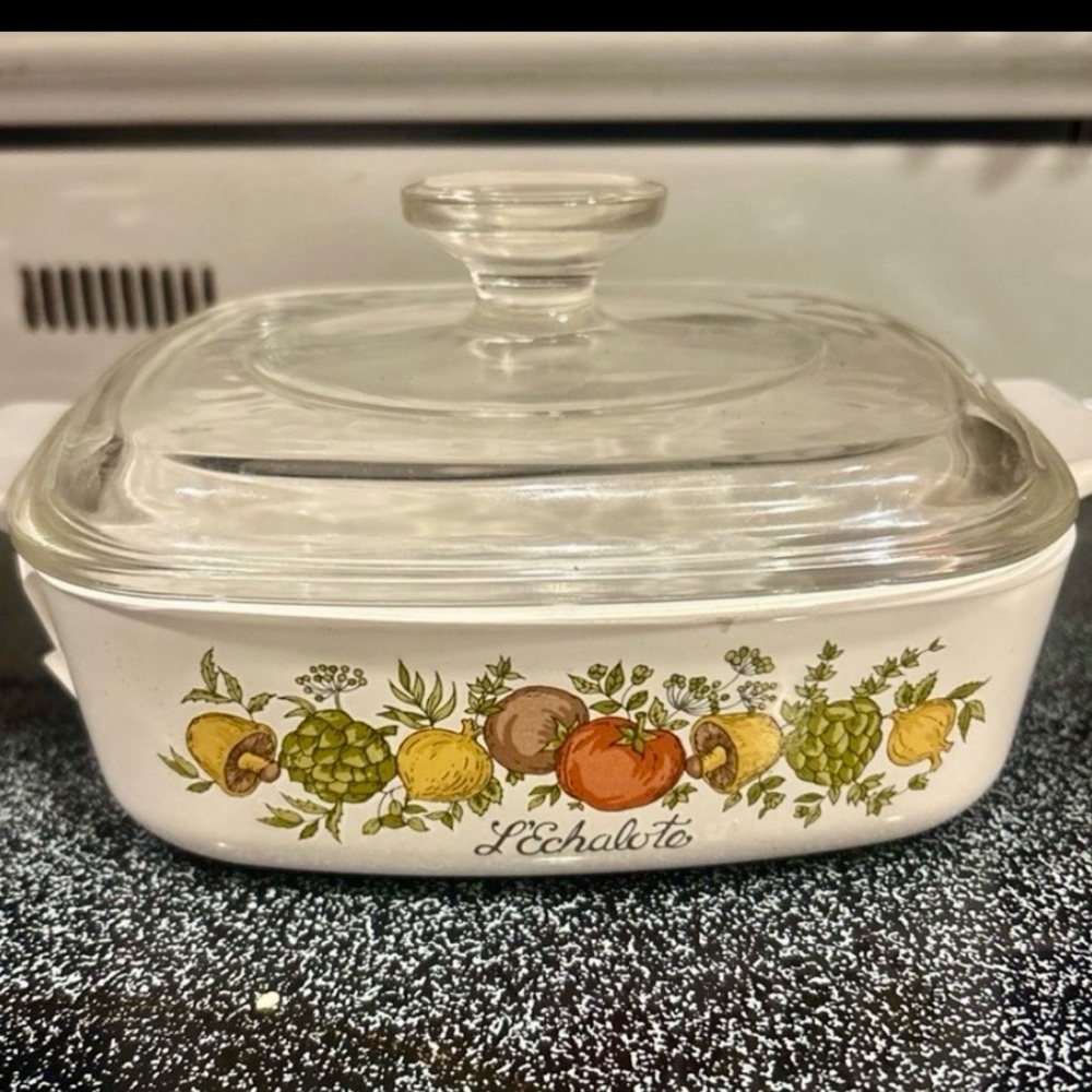 Pyrex Vintage Spice Of Life L’Echalote Glass Baking Dish with Lid 1 Quart